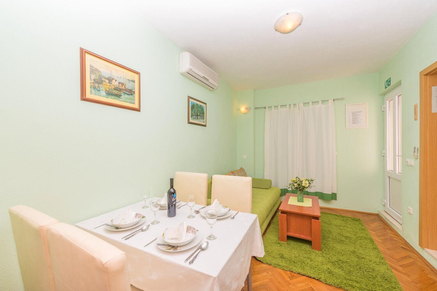 Apps And Room Goran In The Center Makarska Exterior foto